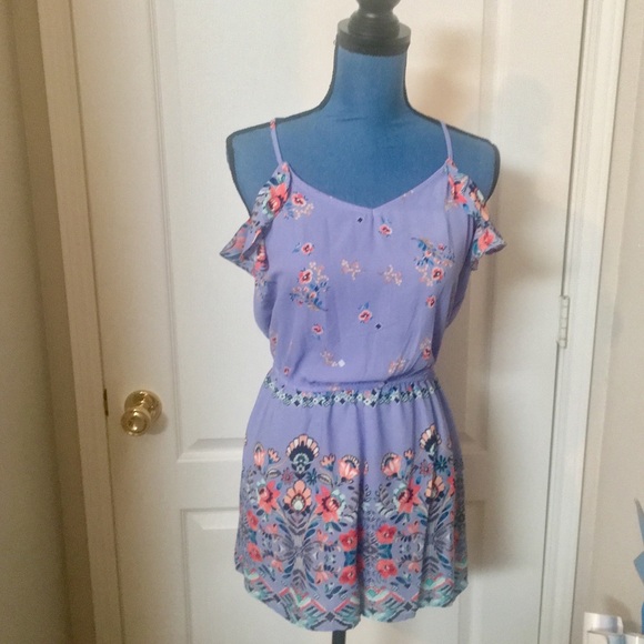 City Triangles Floral Pattern Romper - Picture 2 of 4